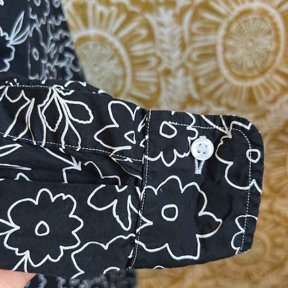 Frank & Eileen Silvio Untackable Button Up Shirt Black/White Floral Outline XS - Picture 8 of 11
